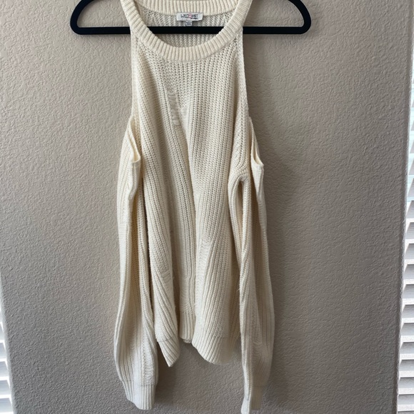 White sweater - Picture 2 of 4